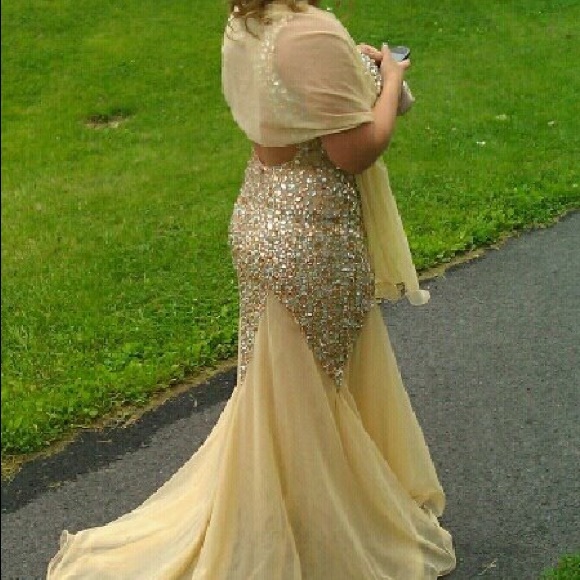 Dresses & Skirts - Only wore once for prom need gone ASAP